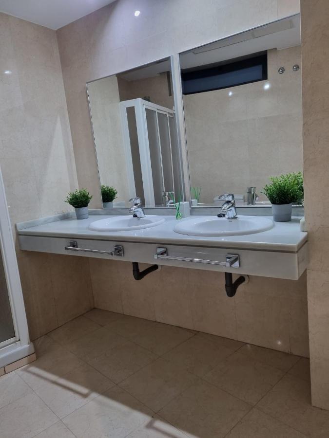 San Bernardo Family Apartment Sevilla Bagian luar foto