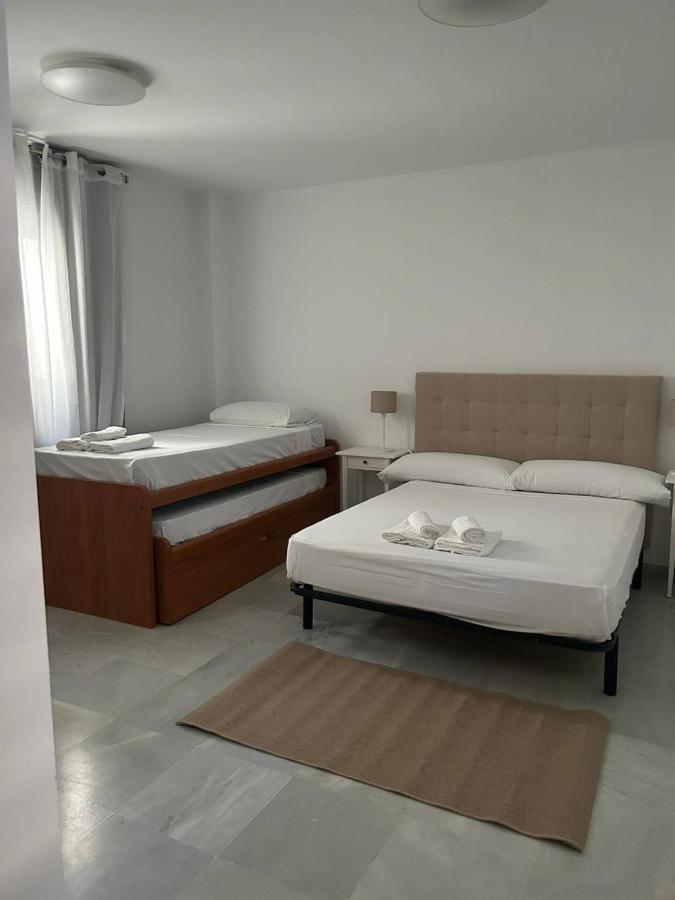 San Bernardo Family Apartment Sevilla Bagian luar foto