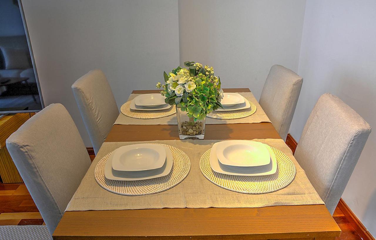 San Bernardo Family Apartment Sevilla Bagian luar foto