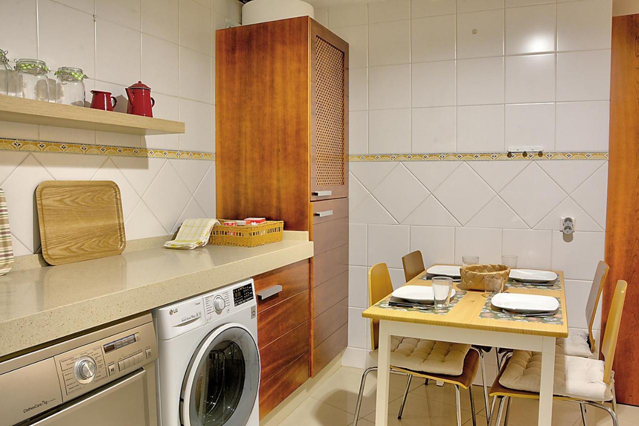 San Bernardo Family Apartment Sevilla Bagian luar foto