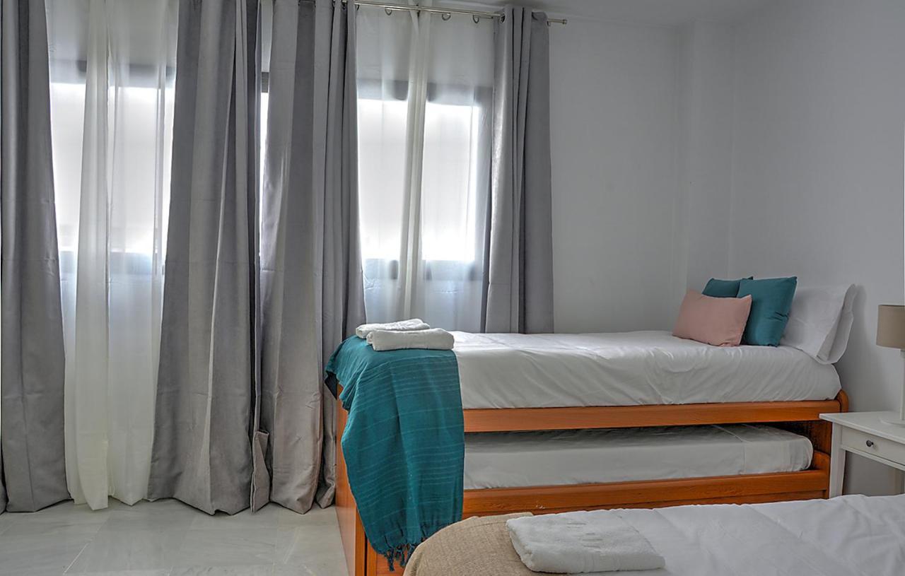 San Bernardo Family Apartment Sevilla Bagian luar foto