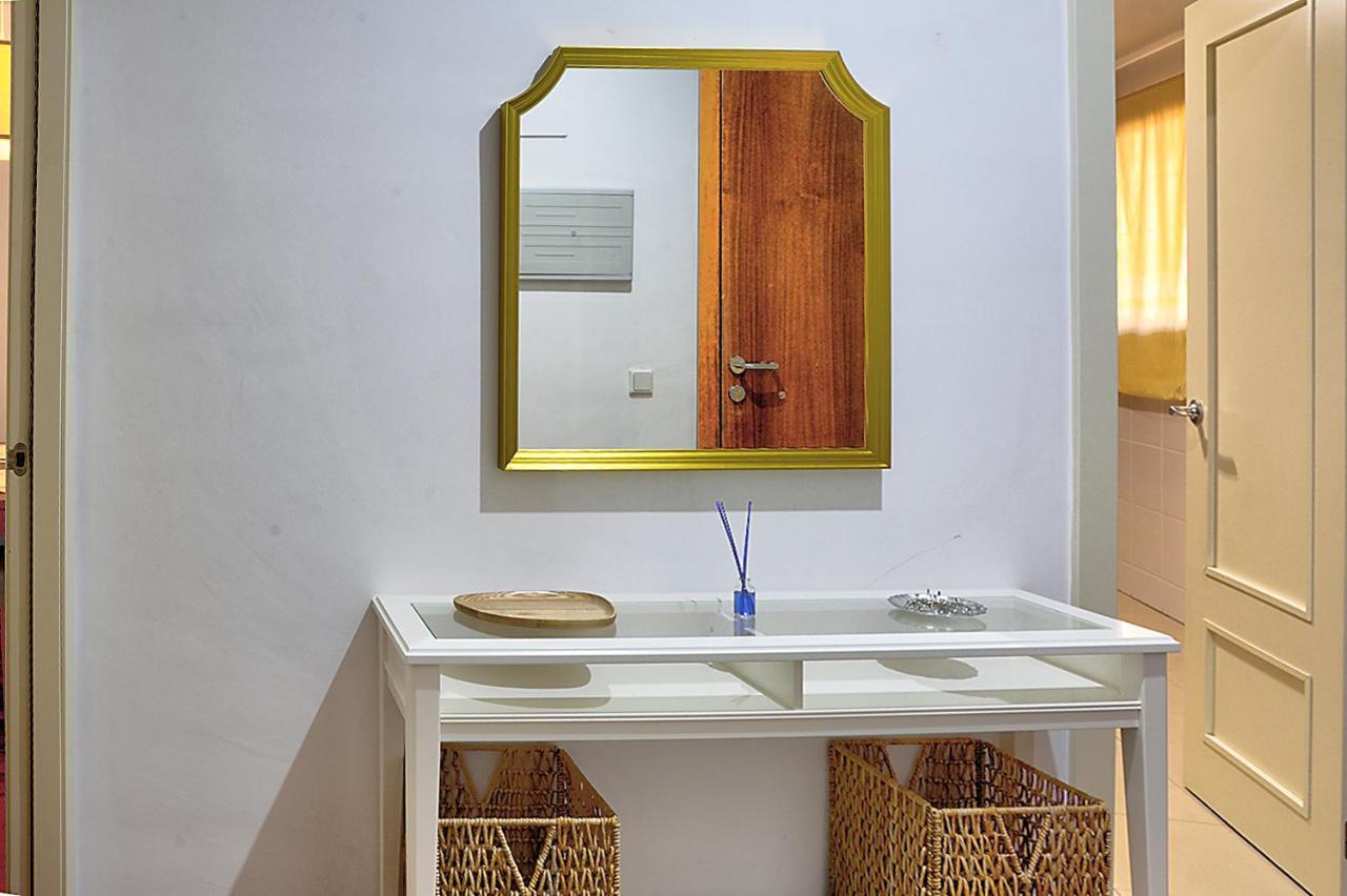 San Bernardo Family Apartment Sevilla Bagian luar foto