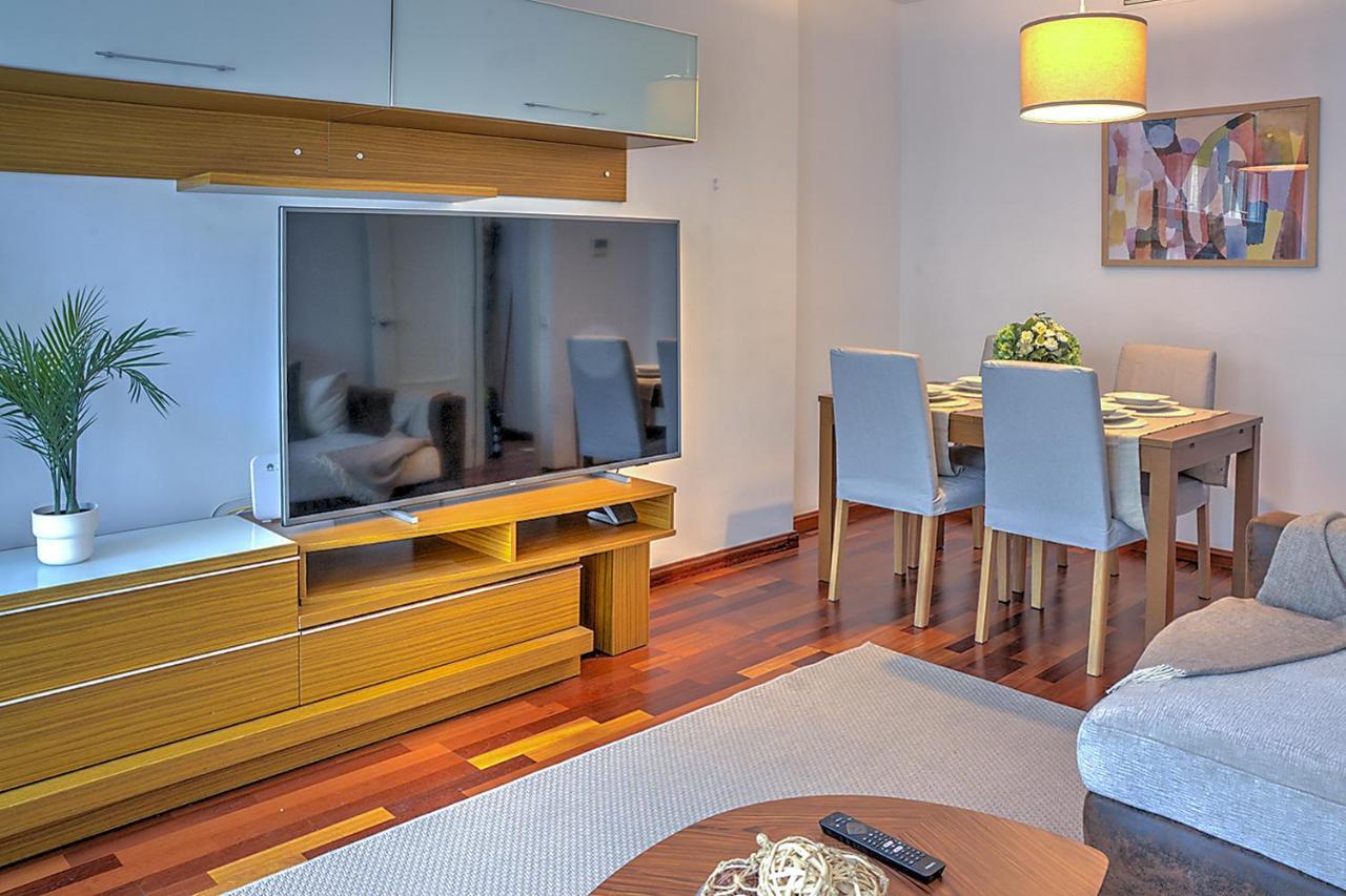 San Bernardo Family Apartment Sevilla Bagian luar foto