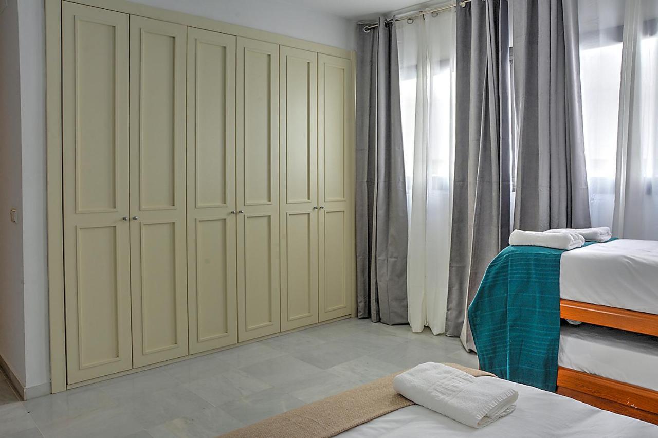 San Bernardo Family Apartment Sevilla Bagian luar foto